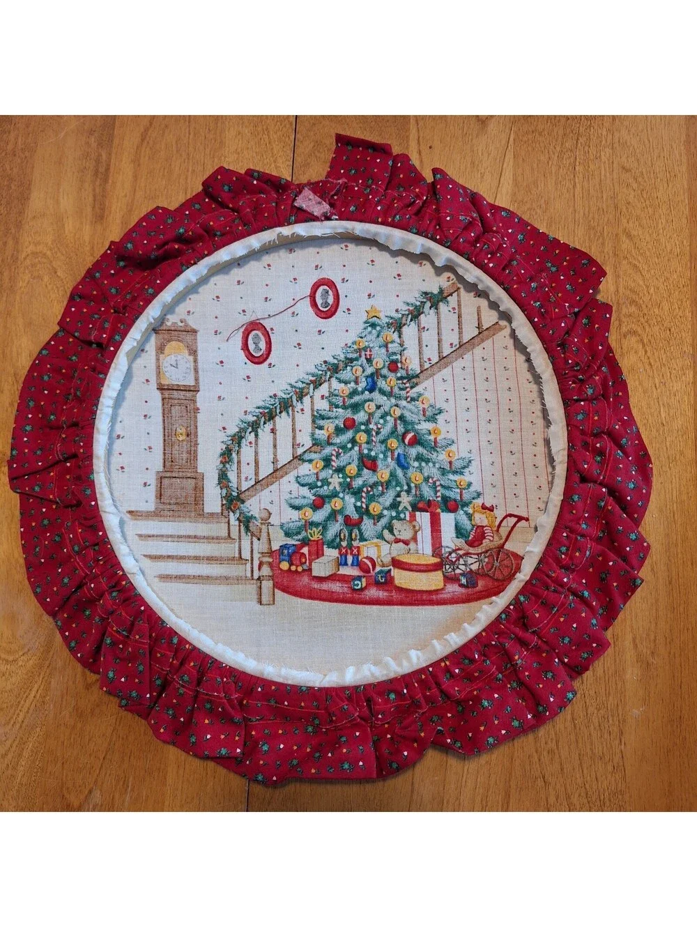 Set Of 2 Vintage Embroidery Hoop Hanging Wall Decoration Christmas Holiday 14